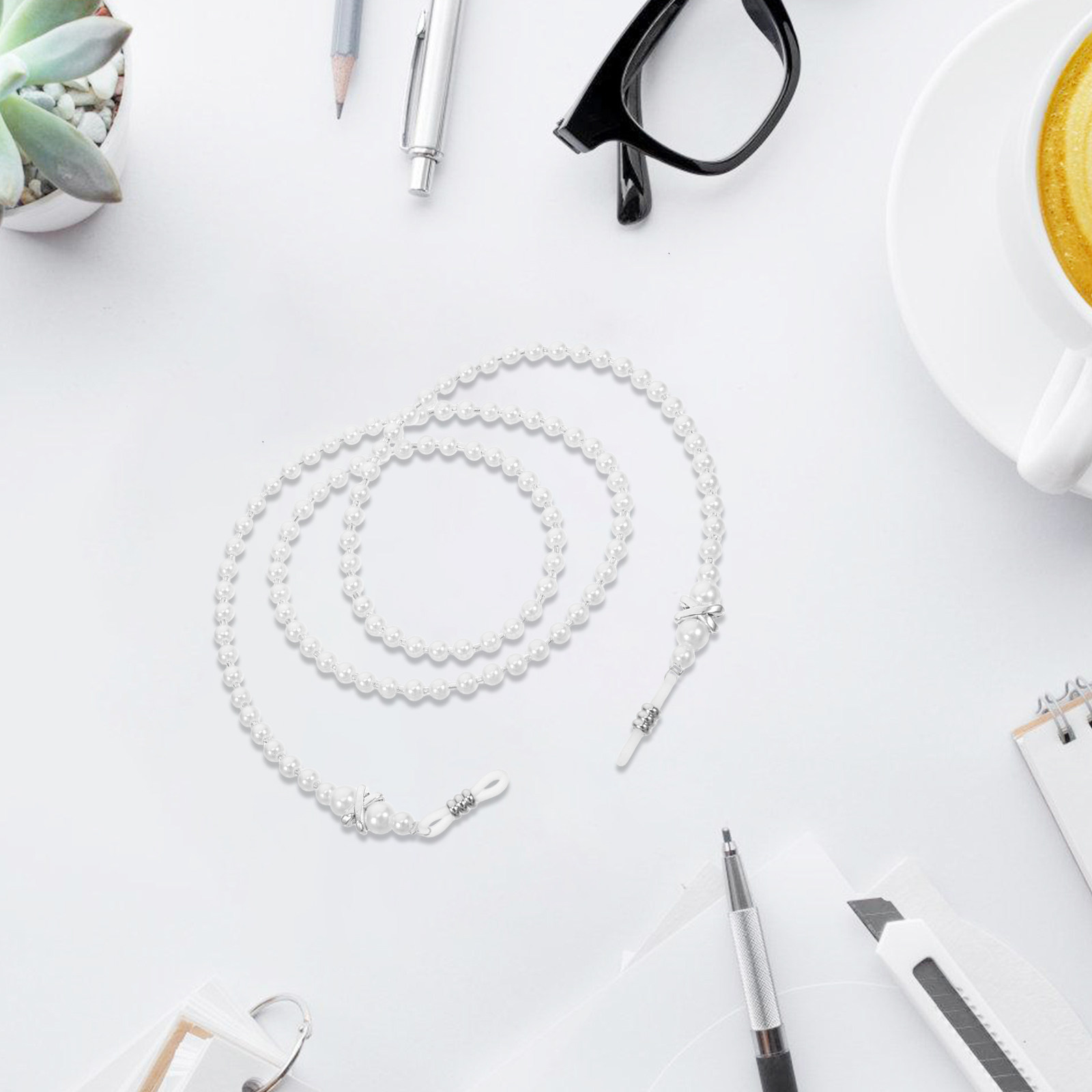 حبل نظارات أنيق مزين باللؤلؤ ل - مراجعة Mask Chain Holder وسعره